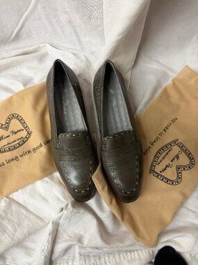 Mona Flying Handmade Loafers 9 NWOT